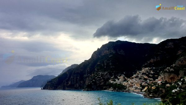 wine tour on the amalfi coast: view of positano
